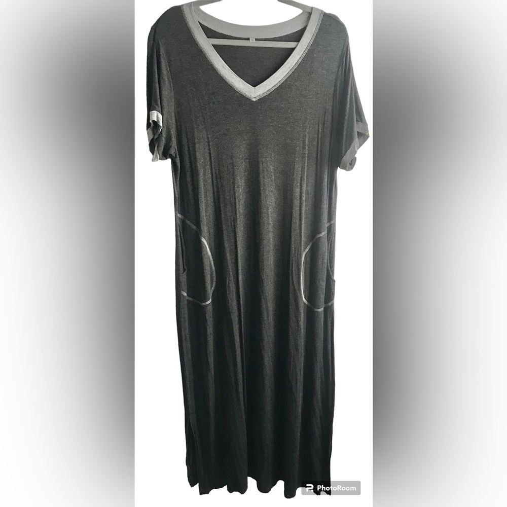 LONG V-NECK SHORT SLEEVE LOUNGEWEAR DRESS